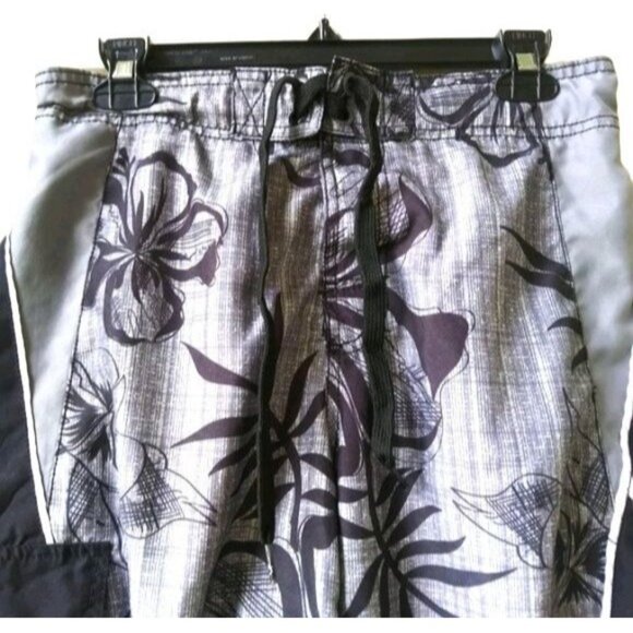 Ocean Pacific Mens Black Gray Floral Print Board Shorts Swim Trunks Size Small - Picture 3 of 6